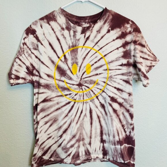 Full Tilt Tops - Full Tilt Maroon Tie Dye Yellow Smiley Face Grunge Oversized Tshirt | Small